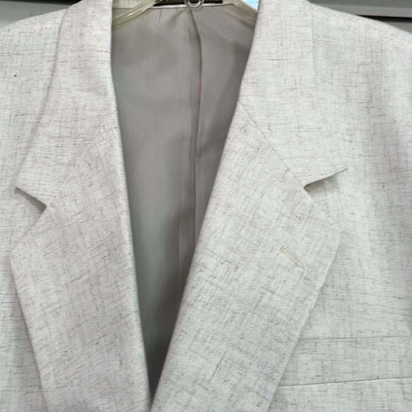 Mens Cream Colored Suit Jacket. Size 46R - Picture 5 of 6